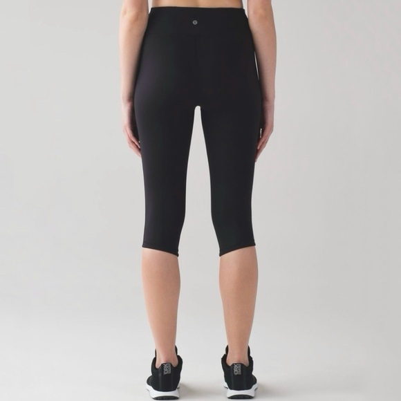 Lululemon Squad Goals Crop High Rise Athletic Legging 17” Black 4 - Picture 4 of 14